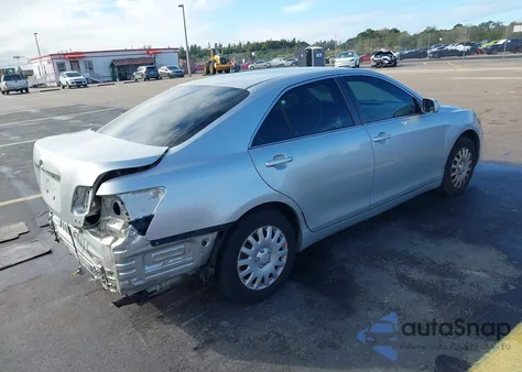 2007 Toyota Camry Le z USA, uszkodzony, nr VIN 4T1BE46K97U114605